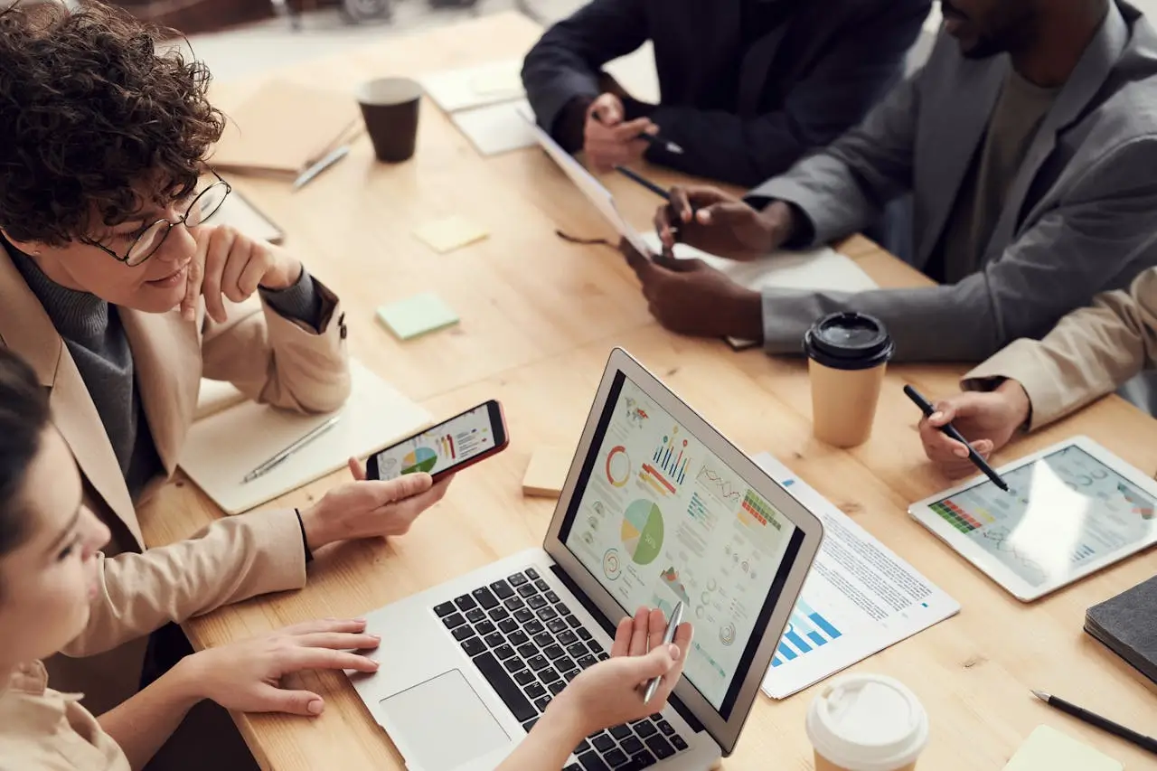 Quantity Surveyors Auckland managing contingency budgets through Concept & Preliminary Costings and Commercial Quantity Surveying for accurate financial planning.